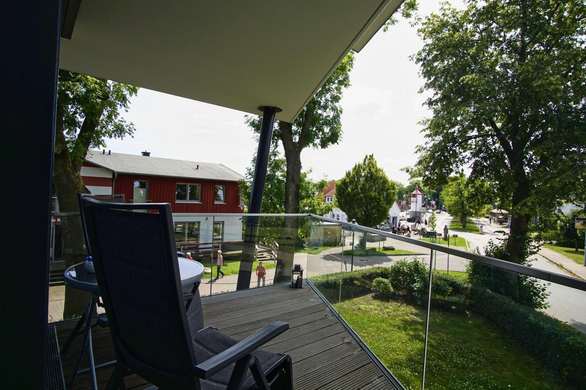Haus Hafenkieker Fewo 08 - Balkon, Hafenblick 普特布斯 外观 照片