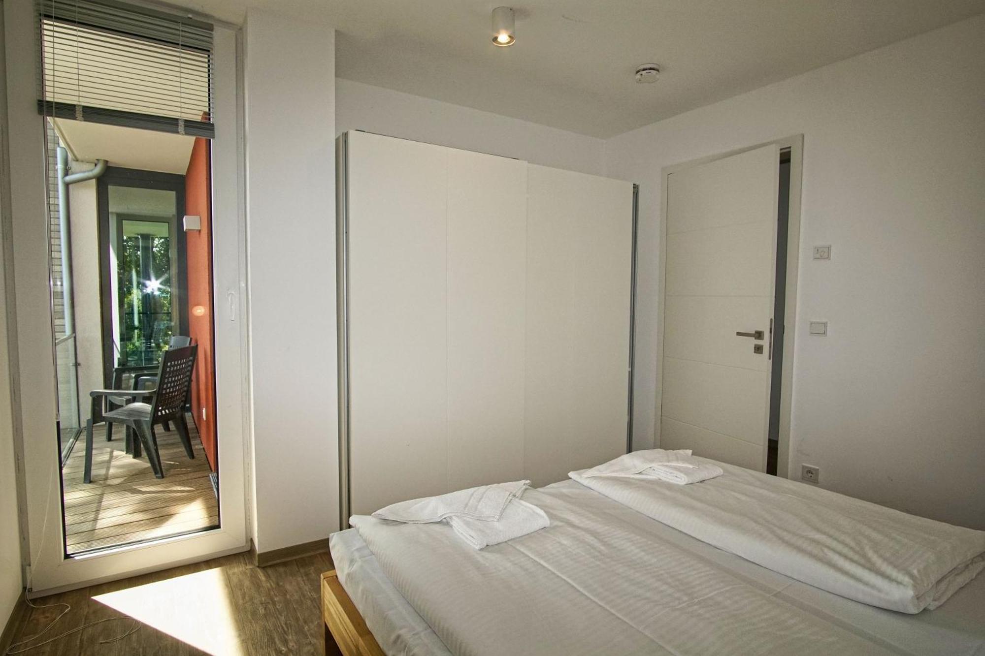 Haus Hafenkieker Fewo 08 - Balkon, Hafenblick 普特布斯 外观 照片