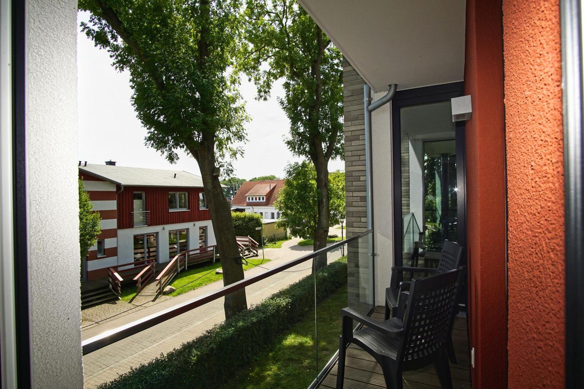 Haus Hafenkieker Fewo 08 - Balkon, Hafenblick 普特布斯 外观 照片